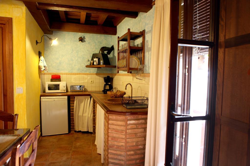 Apartamentos Rurales La Solana Robledillo De Gata Exterior photo